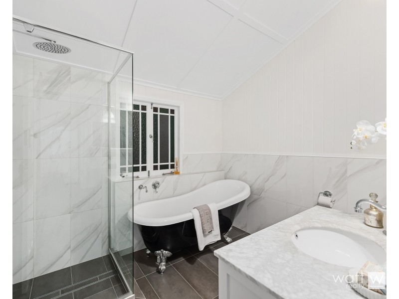 15 Cremorne Road, Kedron QLD 4031