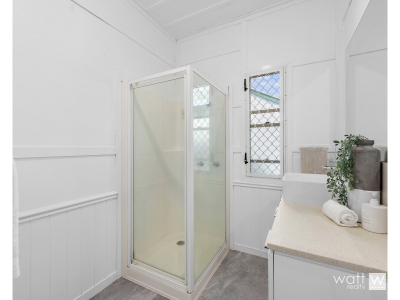 2 Rostrevor Road, Boondall QLD 4034