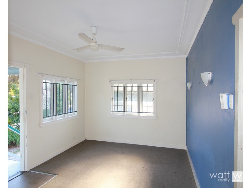 29 Hilltop Avenue, Chermside QLD 4032