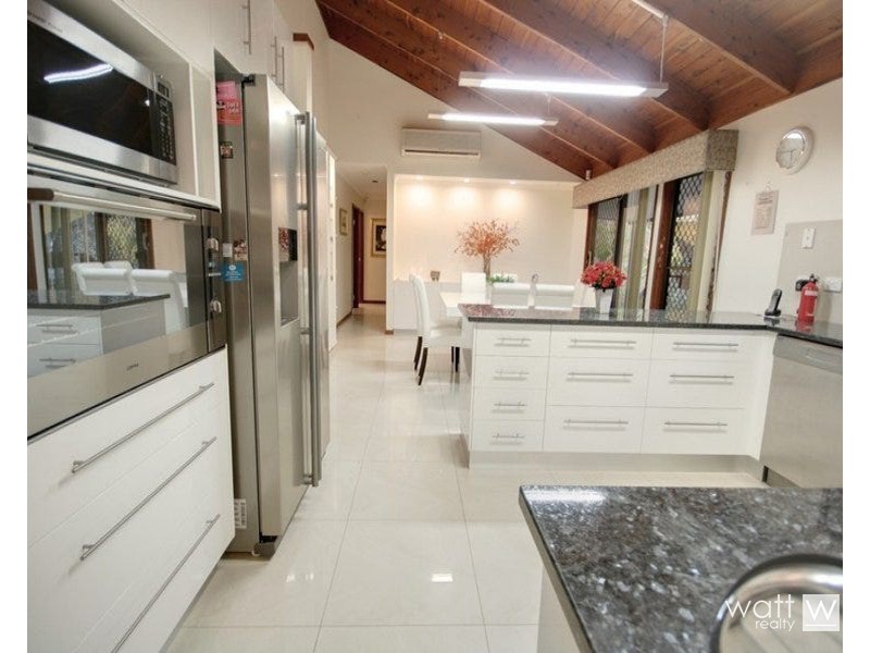 42 Ashley Road, Chermside West QLD 4032