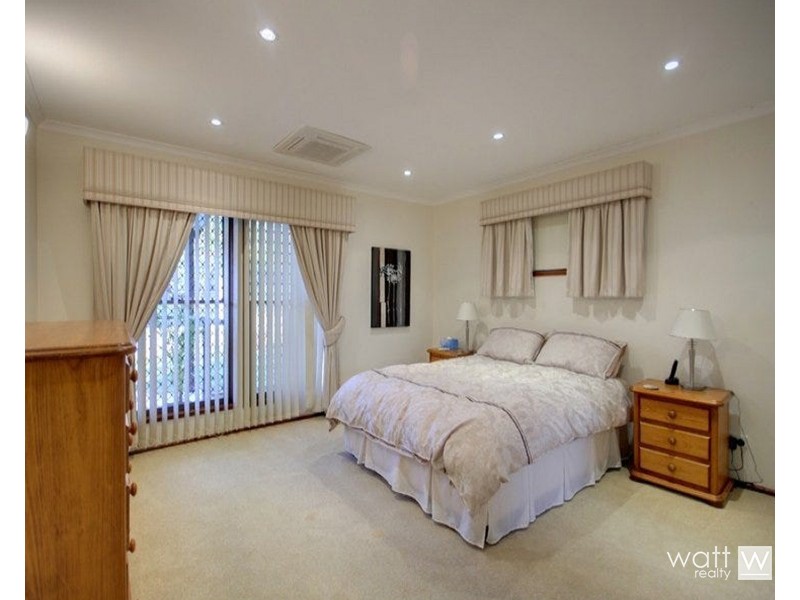 42 Ashley Road, Chermside West QLD 4032