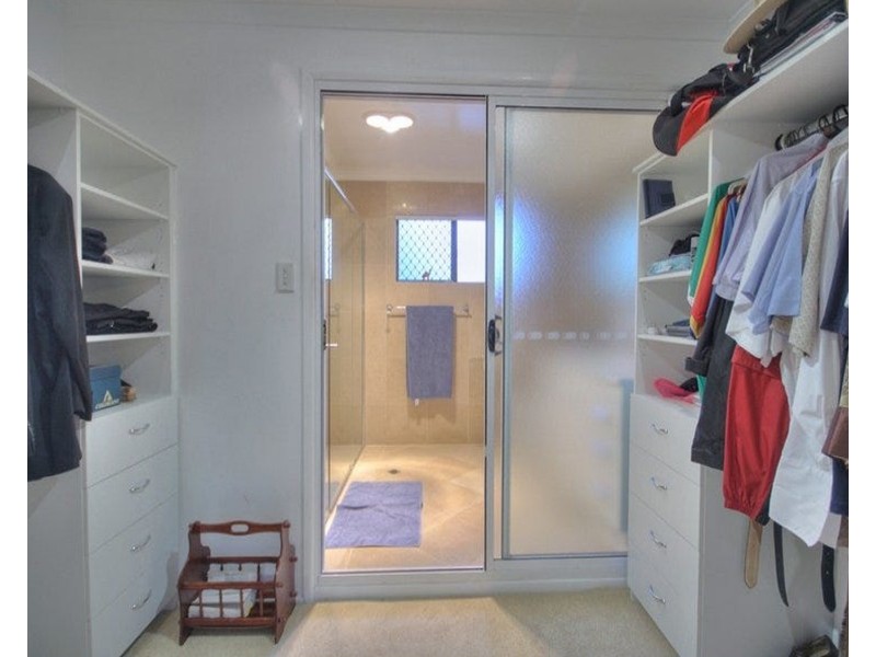 42 Ashley Road, Chermside West QLD 4032