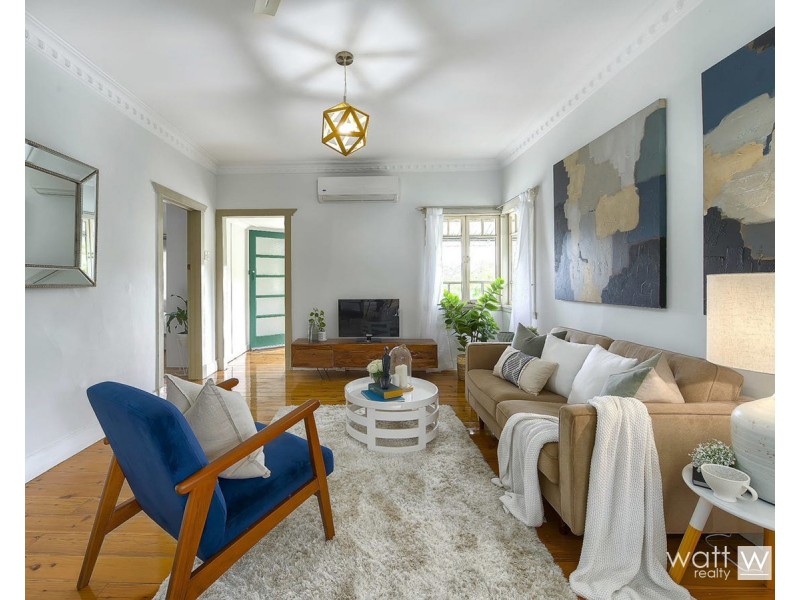 35 The Promenade, Camp Hill QLD 4152