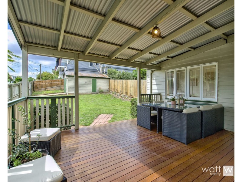 35 The Promenade, Camp Hill QLD 4152