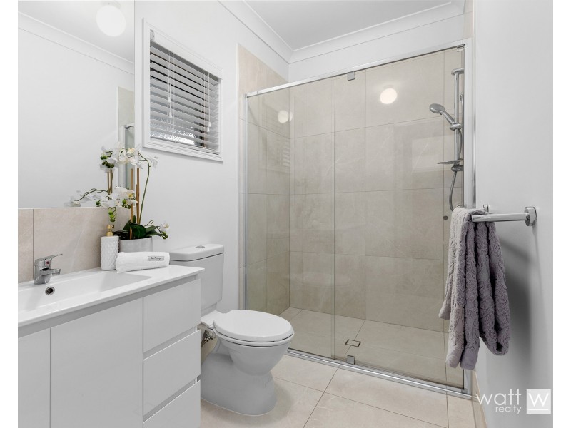 13 Petrie Crescent, Aspley QLD 4034