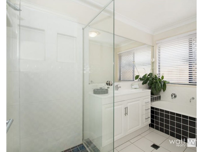 4 Shimao Crescent, North Lakes QLD 4509