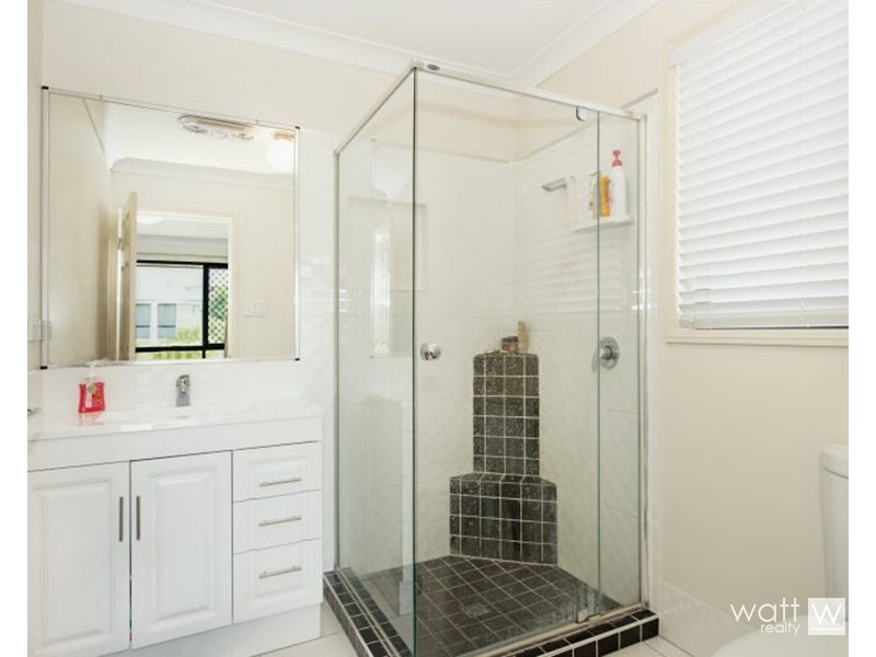4 Shimao Crescent, North Lakes QLD 4509