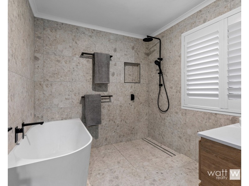 5 Chardonnay Court, Carseldine QLD 4034