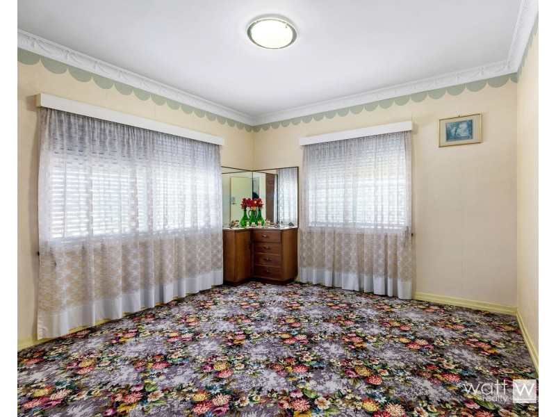 2 Farnell Street, Chermside QLD 4032
