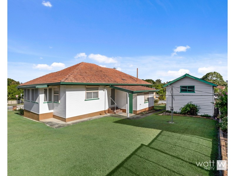 2 Farnell Street, Chermside QLD 4032
