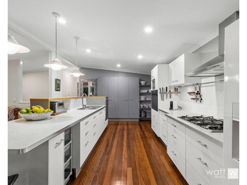 6 Hutton Road, Aspley QLD 4034