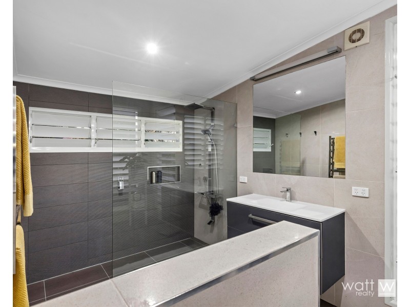 6 Hutton Road, Aspley QLD 4034