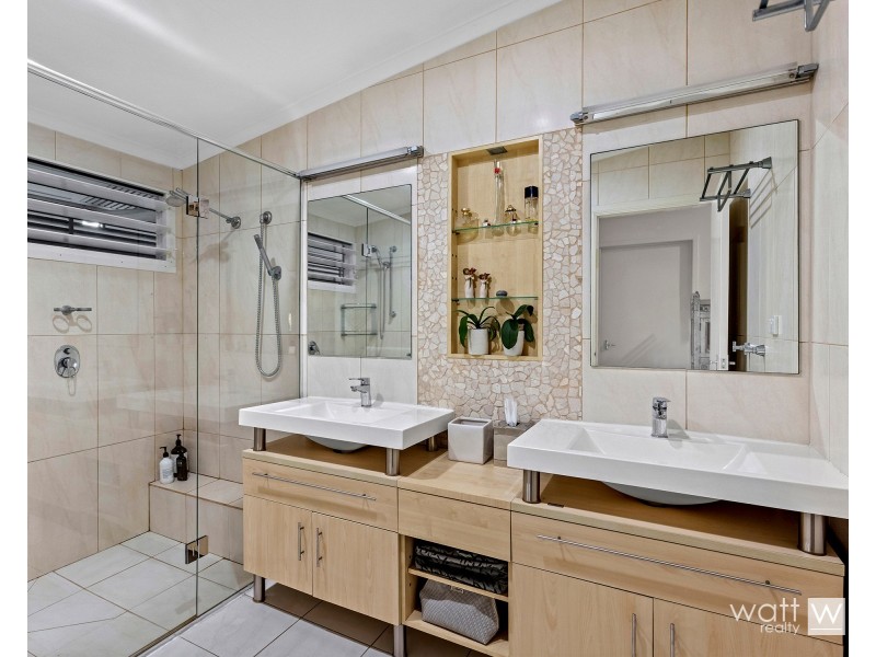 6 Hutton Road, Aspley QLD 4034