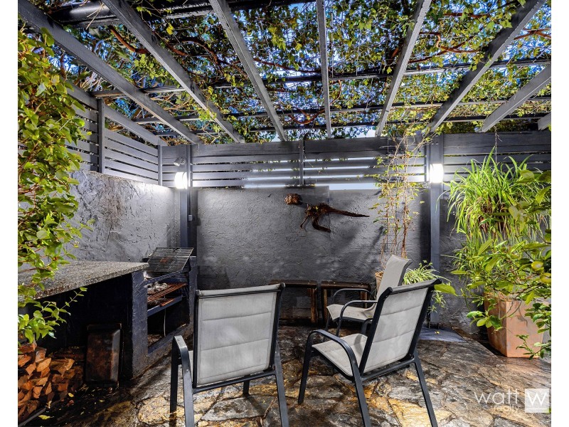 6 Hutton Road, Aspley QLD 4034