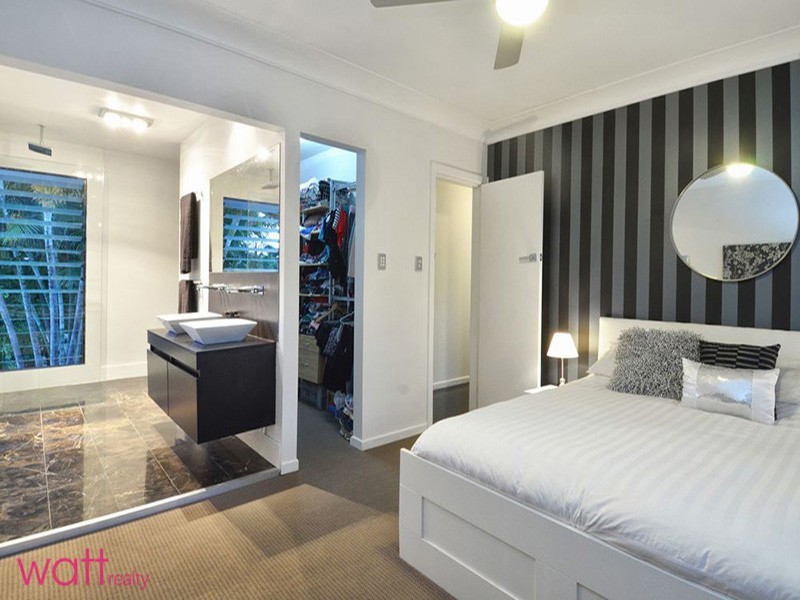 9 Taabinga Street, Wavell Heights QLD 4012