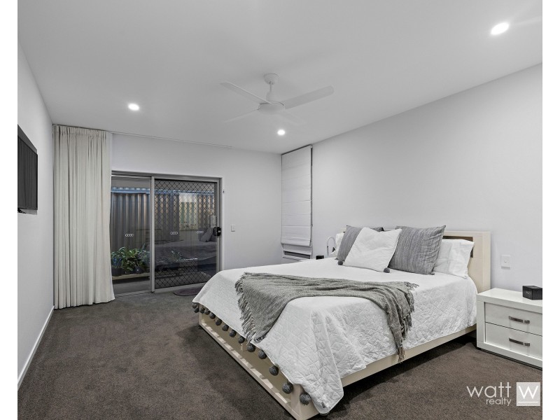 11 Kroshanne Street, Aspley QLD 4034