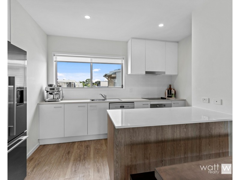 4 Kestrel Way, Fitzgibbon QLD 4018