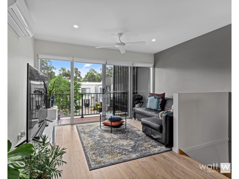 4 Kestrel Way, Fitzgibbon QLD 4018