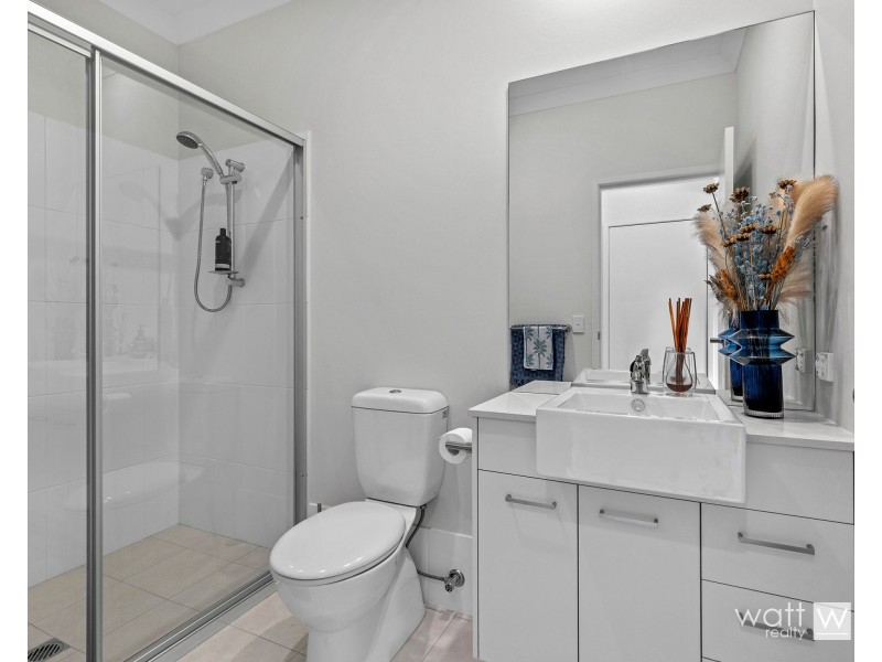 4 Kestrel Way, Fitzgibbon QLD 4018