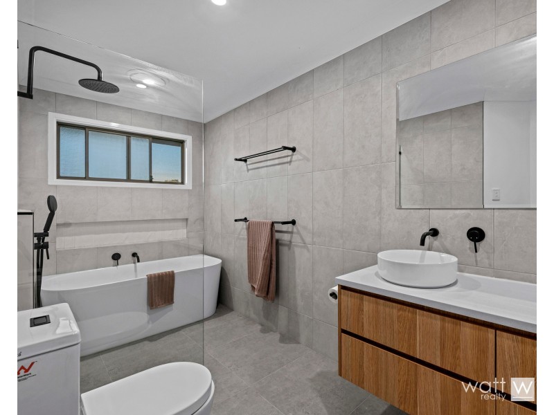 9/6 Myrtle Crescent, Bridgeman Downs QLD 4035