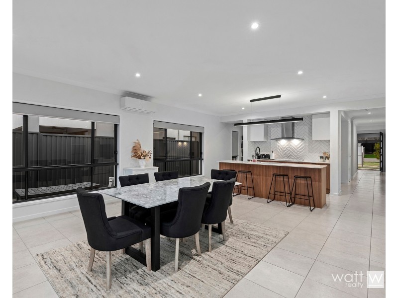 19 Executive Way, Bridgeman Downs QLD 4035