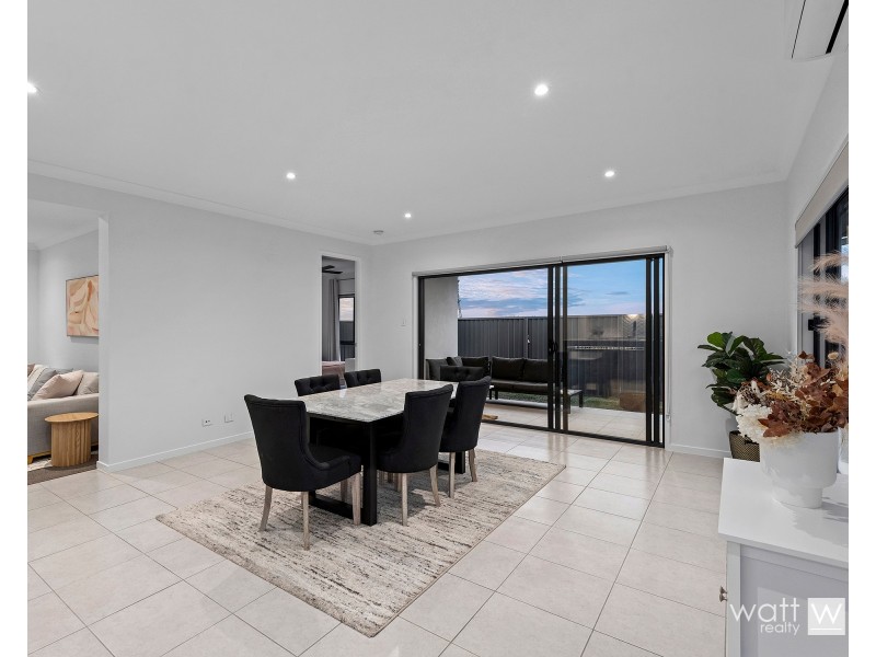19 Executive Way, Bridgeman Downs QLD 4035