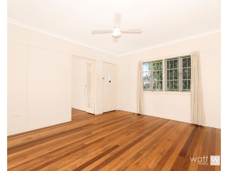 55 Unmack Street, Chermside QLD 4032