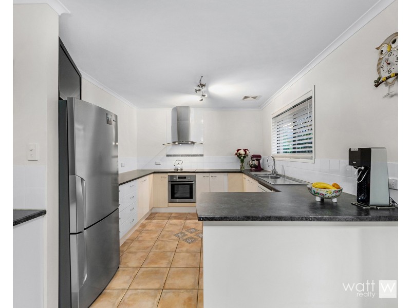 8 Cheltenham Street, Strathpine QLD 4500