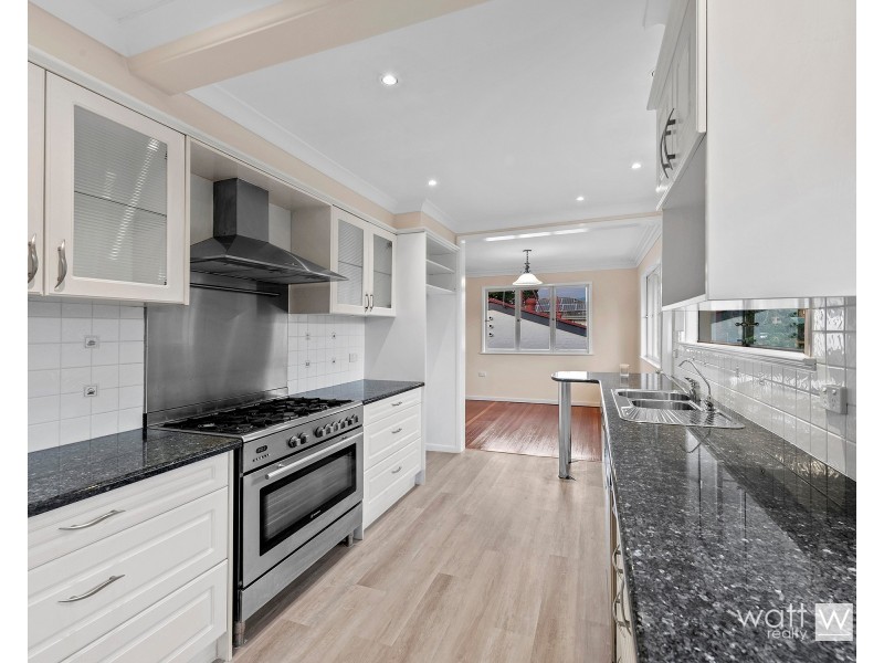 14 Hanbury Street, Chermside West QLD 4032