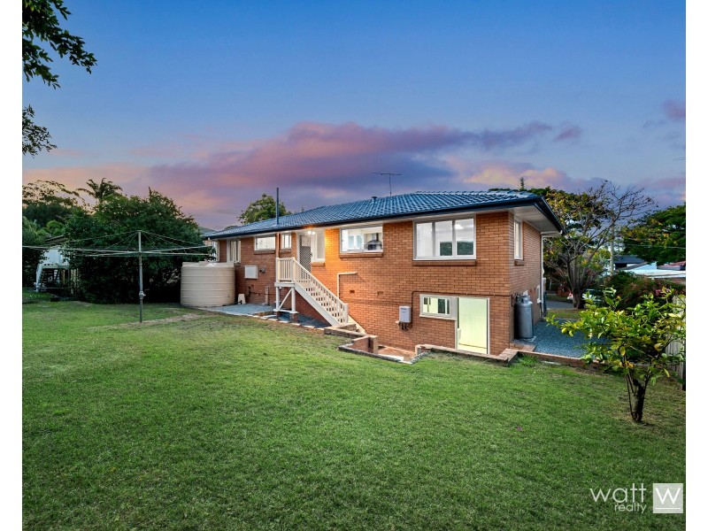 14 Hanbury Street, Chermside West QLD 4032