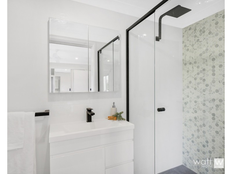 14 Billing Street, Chermside West QLD 4032