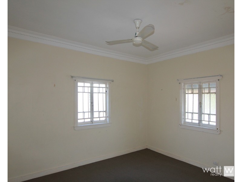 29 Hilltop Avenue, Chermside QLD 4032