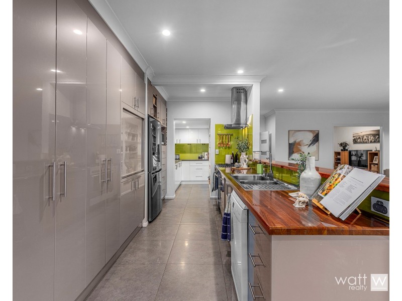 41 Whipbird Place, Aspley QLD 4034