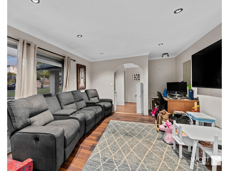 16 Glenmore Street, Kallangur QLD 4503