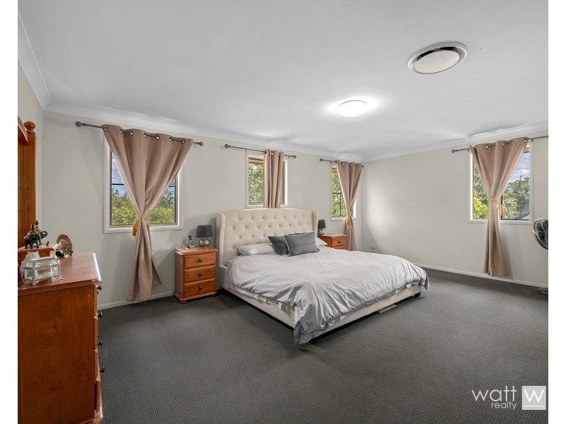 19 Ladbroke Close, Carseldine QLD 4034