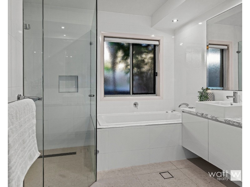 2 Dannenberg Street, Carseldine QLD 4034