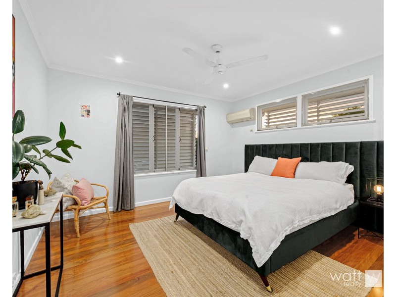 11 Dibbil Street, Chermside West QLD 4032