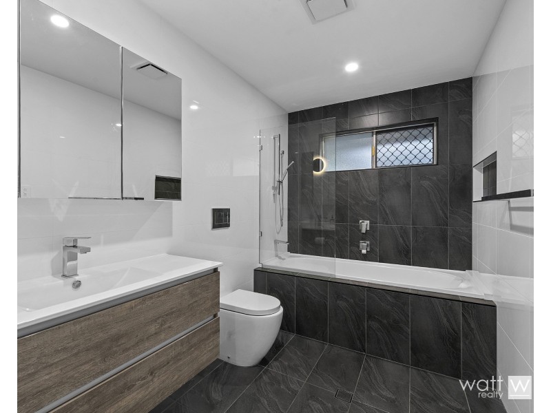 18 Craigslea Street, Chermside West QLD 4032