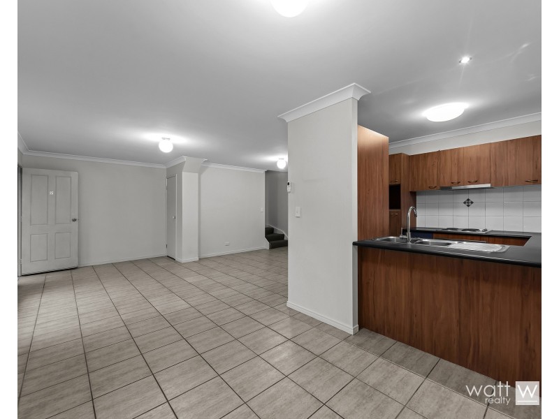 2/6 Western Avenue, Chermside QLD 4032