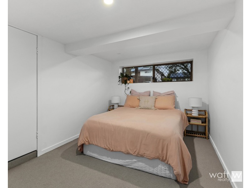 60 Maundrell Terrace, Chermside West QLD 4032