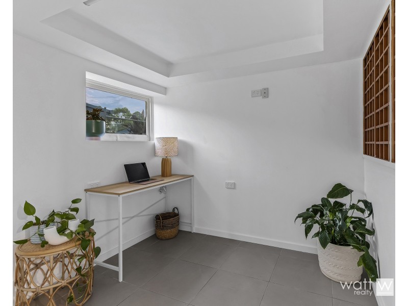60 Maundrell Terrace, Chermside West QLD 4032