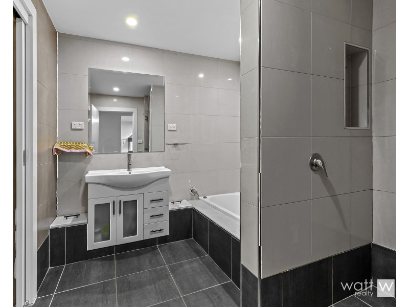 60 Maundrell Terrace, Chermside West QLD 4032