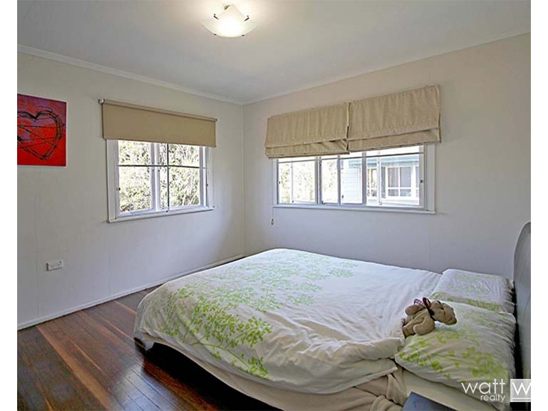 16 Railway Street, Nudgee QLD 4014