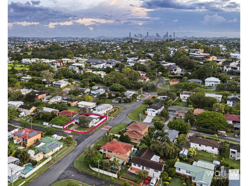 60 Chingford Street, Chermside West QLD 4032