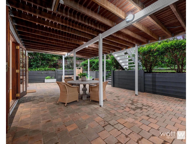 15 Cremorne Road, Kedron QLD 4031