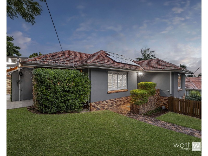 1 Roderick Street, Wavell Heights QLD 4012