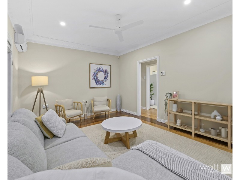 1 Roderick Street, Wavell Heights QLD 4012