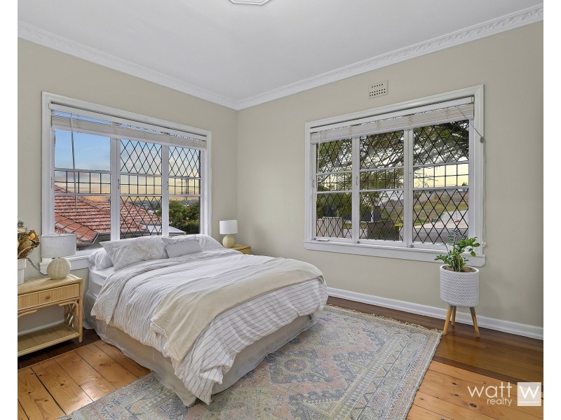 1 Roderick Street, Wavell Heights QLD 4012