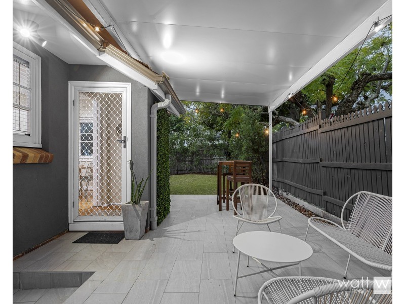 1 Roderick Street, Wavell Heights QLD 4012