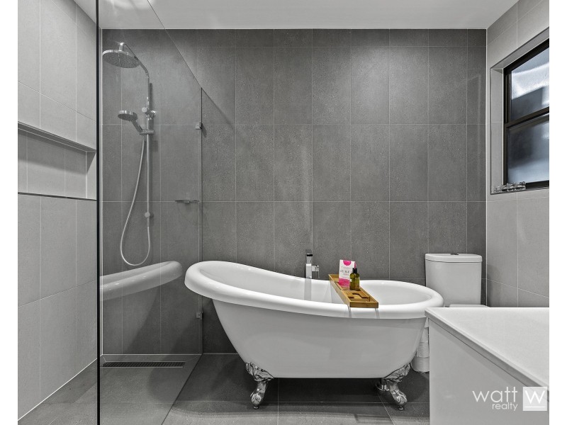 15 Kaiyar Street, Chermside West QLD 4032